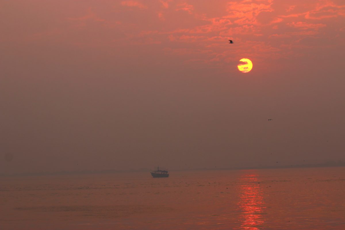 A magical sunrise caught on a morning run in Karachi